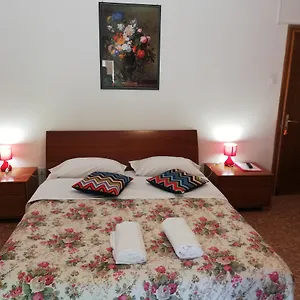 Venice Vacation Гостевой дом Маргера